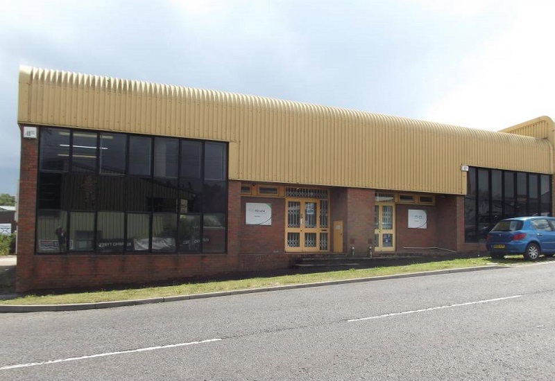 STORAGE AND DISTRIBUTION PROPERTY LET AT GROVE PARK, ALTON