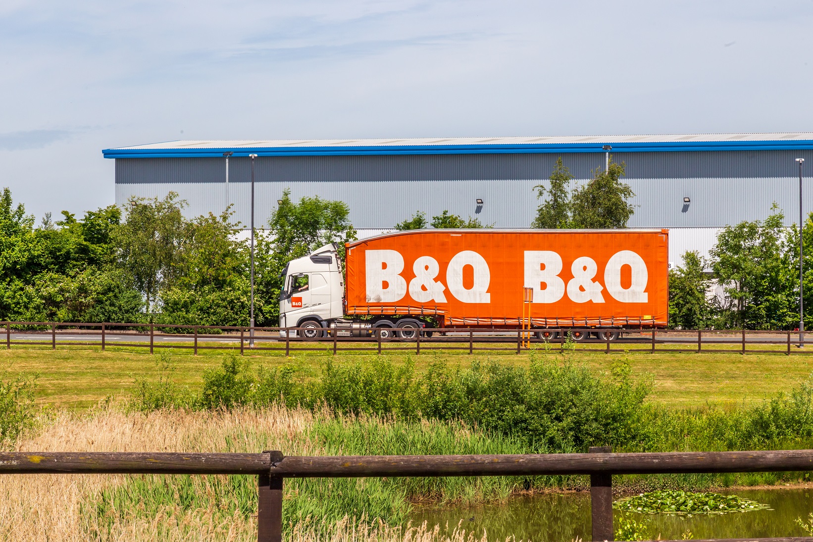 B&Q extends lease at its 800,000 sq ft Doncaster distribution centre