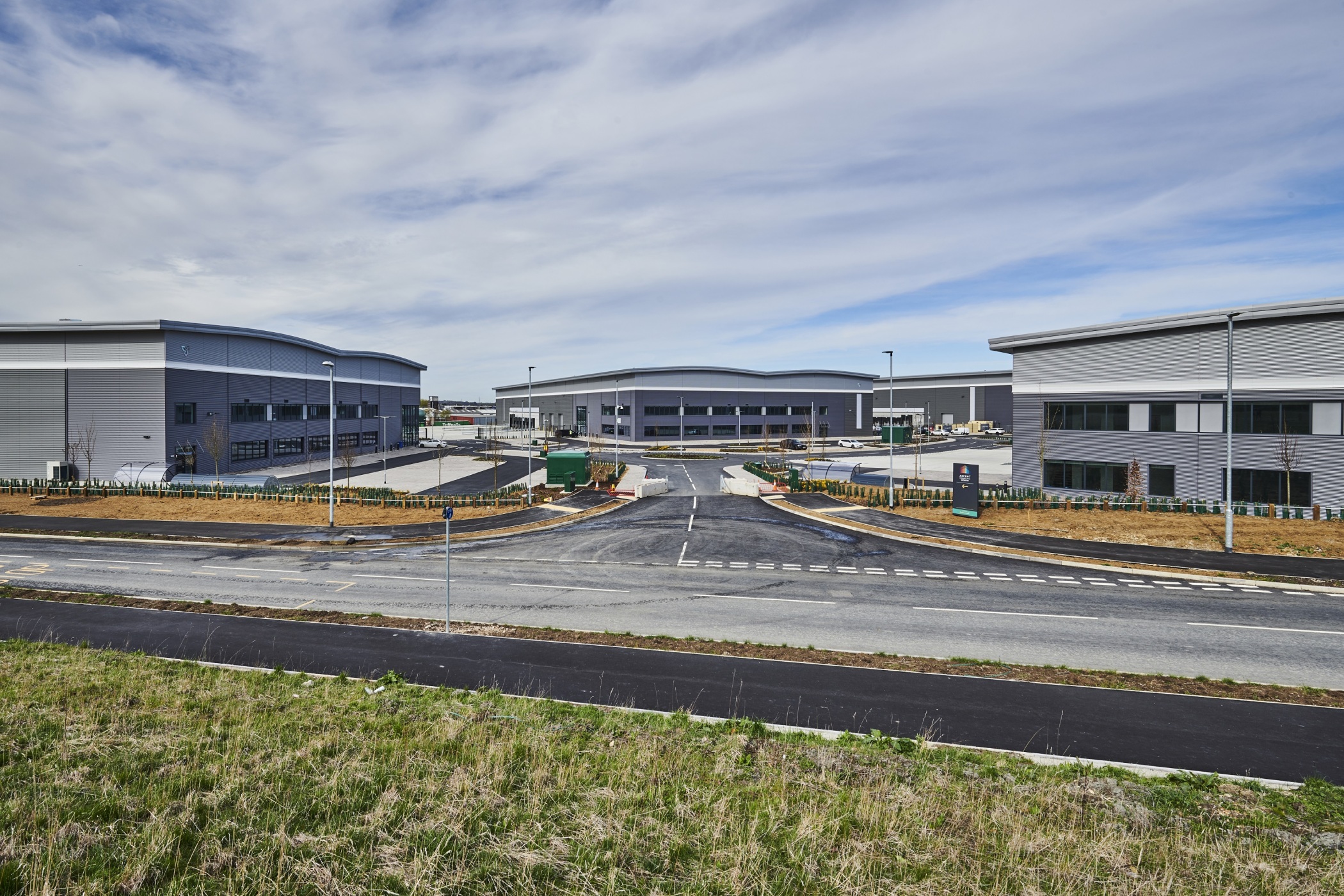 Firethorn Trust secures three new lettings for Leighton Buzzard logistics scheme