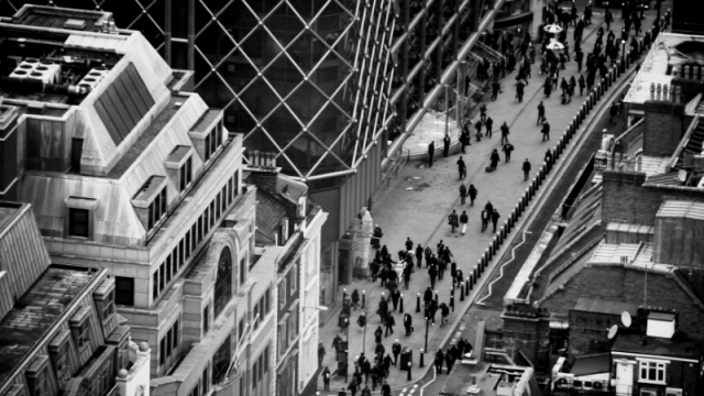Office occupancy levels show "marginal increase" following end of Plan B announcement in England