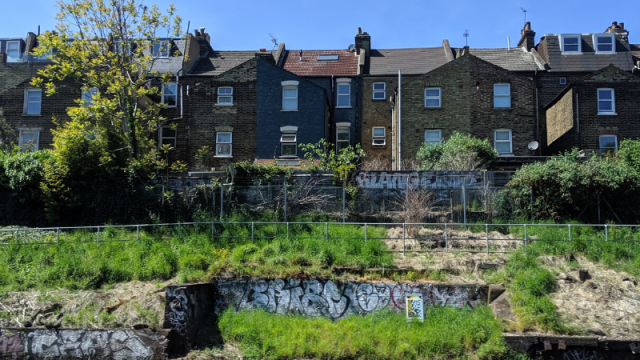 PROPOSALS FOR RENT CONTROLS IN LONDON “WOULD BE A DISASTER FOR ASPIRING TENANTS”