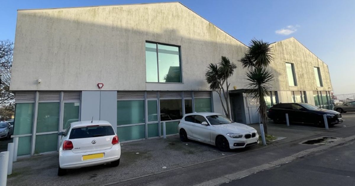 Portslade office sells to owner occupier