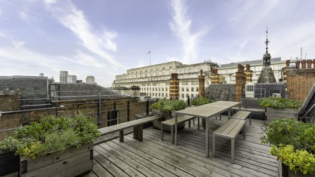 New tenant for Strand Bridge House